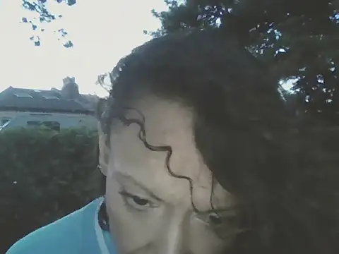 DOUBLETROUBLE7773 online show from 04-25-26, 07:44