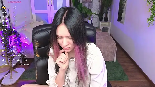 kittenlolla online show from 03-31-26, 05:30