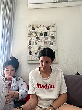 Snapshot of Genblan chatting on 03-31-26, 01:22 Genblan online show from 03-31-26, 01:22