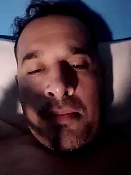 Ezehombre online show from 03-25-26, 05:52