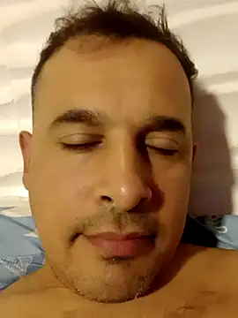 Ezehombre online show from 04-23-26, 03:58