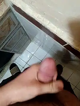 Snapshot of dzniyaak chatting on 03-04-26, 01:44 dzniyaak online show from 03-04-26, 01:44