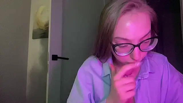 AngelinaFox0202 online show from 03-02-26, 08:15