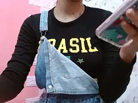 lolit cat online show from 03-22-26, 12:47