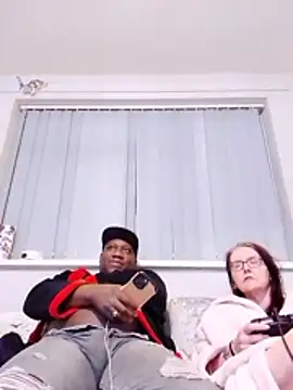 Deluxecrush online show from 04-22-26, 01:41