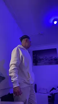 TitanNoir online show from 04-18-26, 10:43