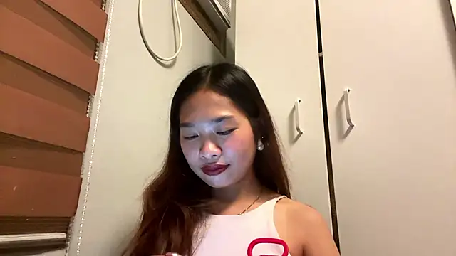 LakieshaZorrilla online show from 03-04-26, 12:00