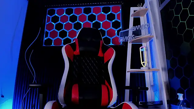 Max Hader  online show from 03-27-26, 03:23