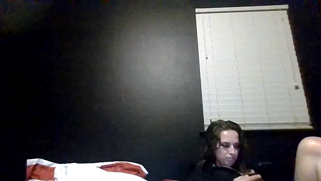 Snapshot of TallHungandCloudy69 chatting on 05-18-26, 07:03 TallHungandCloudy69 online show from 05-18-26, 07:03