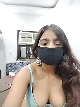 Snapshot of Ishaa_22 chatting on 06-25-26, 08:24 Ishaa 22 online show from 06-25-26, 08:24