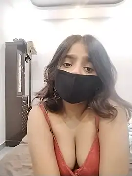 Snapshot of Ishaa_22 chatting on 06-26-26, 11:03 Ishaa 22 online show from 06-26-26, 11:03