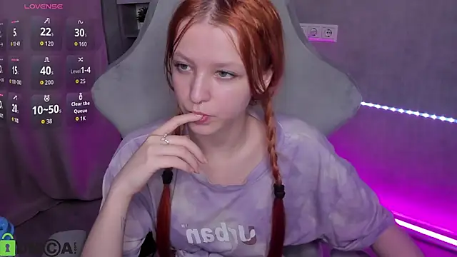 Emma Dusk online show from 05-15-26, 10:50