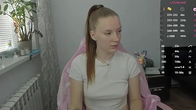 Mary Blu online show from 10-31-25, 09:54