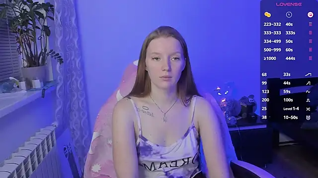 Mary Blu online show from 11-13-25, 03:22