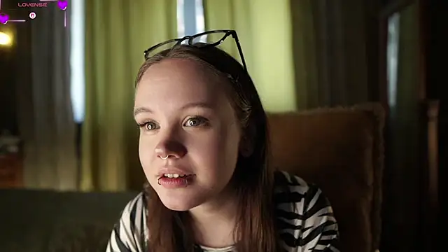 LeahAllsop online show from 04-23-26, 03:41