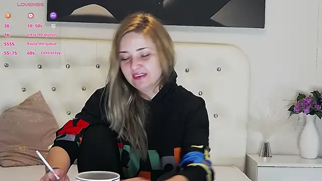 MellanieBliss online show from 04-03-26, 04:21