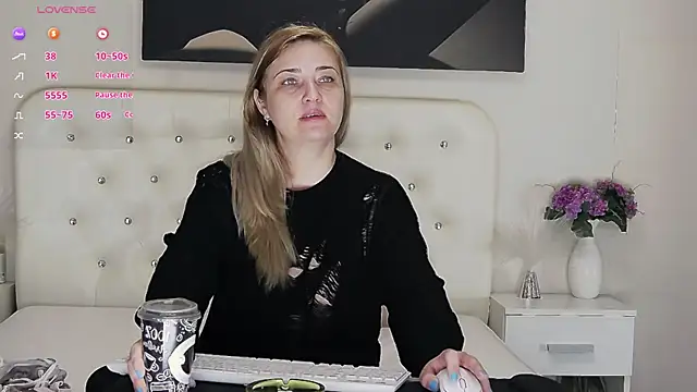 MellanieBliss online show from 04-23-26, 04:35