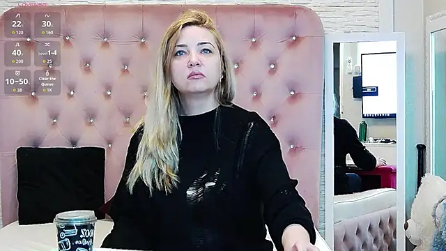 MellanieBliss online show from 04-30-26, 04:52