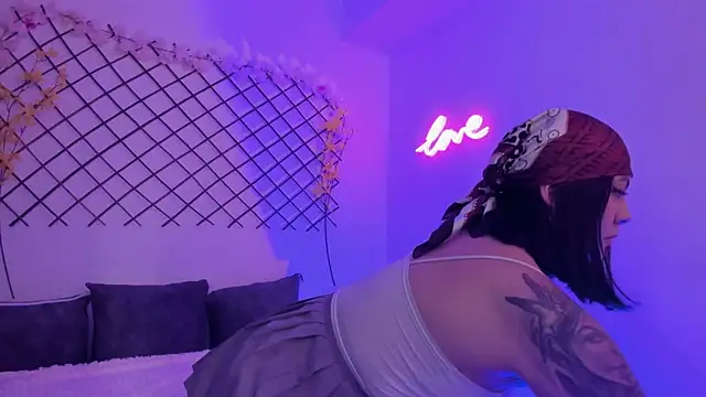 lola xxperience online show from 03-06-26, 02:13