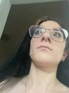 Mariyyumyums online show from 04-18-26, 04:27