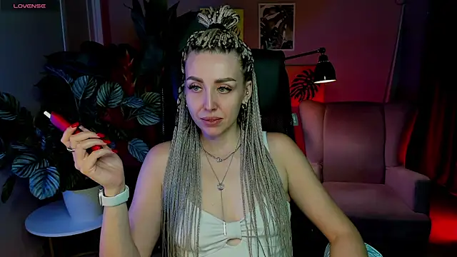 MonicaRiley online show from 06-17-26, 04:30