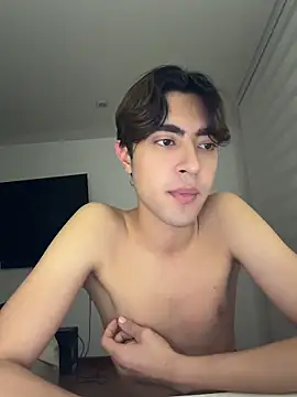 Snapshot of MatthewMoore_ chatting on 05-19-26, 03:13 MatthewMoore online show from 05-19-26, 03:13