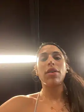 Snapshot of sweetwanda chatting on 05-23-26, 03:27 sweetwanda online show from 05-23-26, 03:27