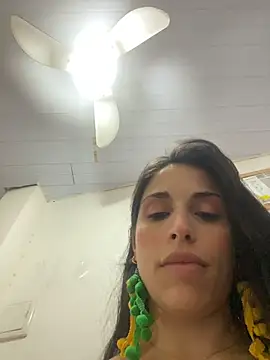Snapshot of sweetwanda chatting on 07-06-26, 05:59 sweetwanda online show from 07-06-26, 05:59