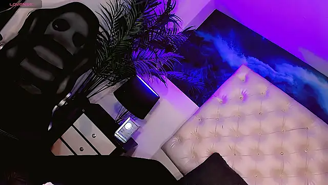 Valentiina Foxx online show from 07-04-26, 11:16