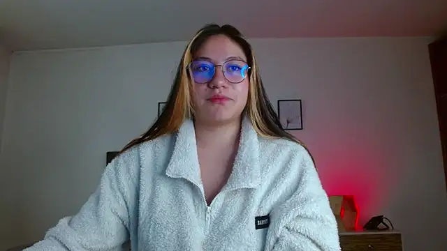 samanthachop online show from 06-19-26, 01:26