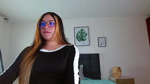 samanthachop online show from 06-30-26, 01:34
