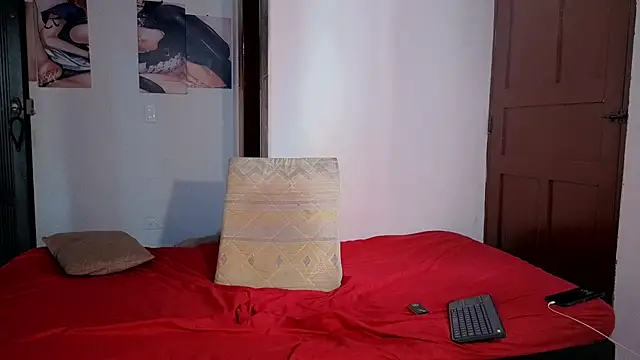Scarlett Cherry  online show from 05-30-26, 07:44
