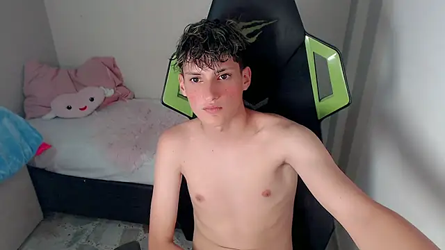 Snapshot of Pablito_junior chatting on 05-24-26, 12:48 Pablito junior online show from 05-24-26, 12:48