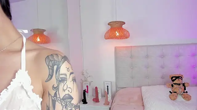 Vanessa cruz 18 online show from 07-09-26, 10:14
