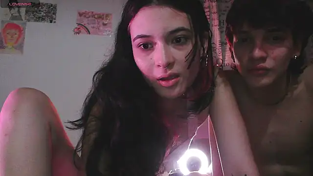 hot moons online show from 03-04-26, 05:46