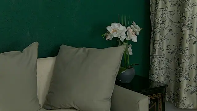 Snapshot of SkinnyNatty chatting on 04-26-26, 03:48 SkinnyNatty online show from 04-26-26, 03:48