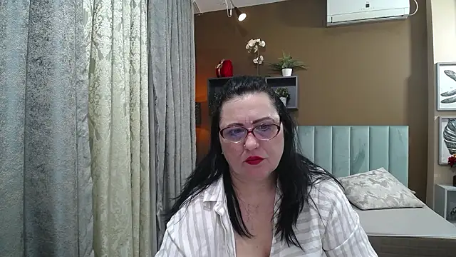 ValerieSmiths online show from 03-12-26, 06:41