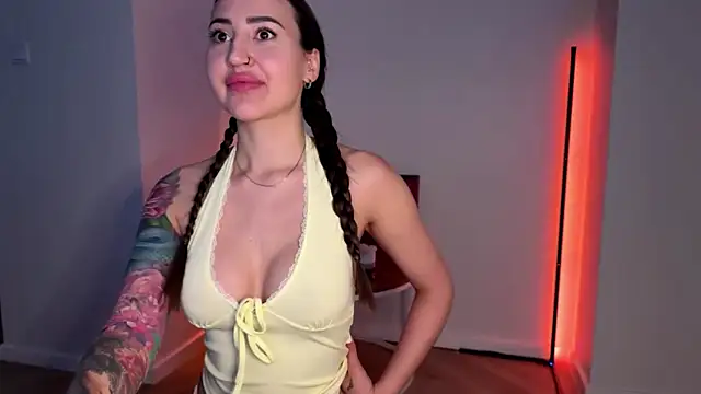 Lilith Lure online show from 05-28-26, 04:10