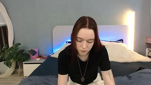 SunyLily online show from 04-22-26, 06:16