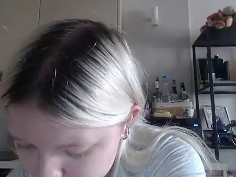 Snapshot of LenaSecret19 chatting on 06-19-26, 05:34 LenaSecret19 online show from 06-19-26, 05:34