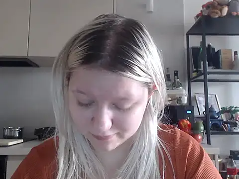Snapshot of LenaSecret19 chatting on 06-22-26, 05:37 LenaSecret19 online show from 06-22-26, 05:37