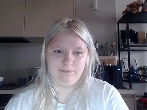 Snapshot of LenaSecret19 chatting on 07-15-26, 05:56 LenaSecret19 online show from 07-15-26, 05:56