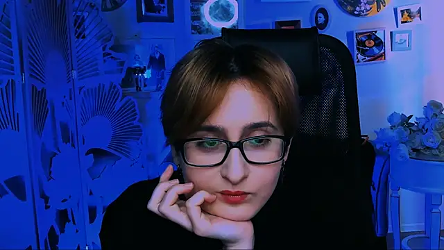 LixeLuna online show from 04-17-26, 06:27