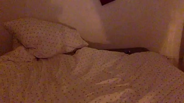 douce blanche13 online show from 03-08-26, 08:01