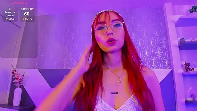 Snapshot of Ashleey_Vega chatting on 05-21-26, 01:18 Ashleey Vega online show from 05-21-26, 01:18