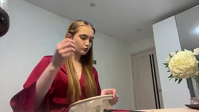 Angela Rosssee online show from 03-12-26, 01:39