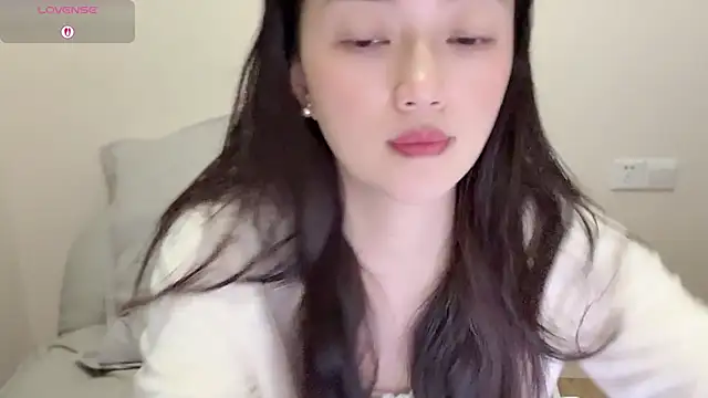 Snapshot of jinxiyao01 chatting on 06-21-26, 02:30 jinxiyao01 online show from 06-21-26, 02:30