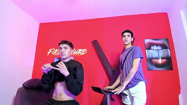 Snapshot of SKYN_MAN chatting on 03-06-26, 01:24 SKYN MAN online show from 03-06-26, 01:24