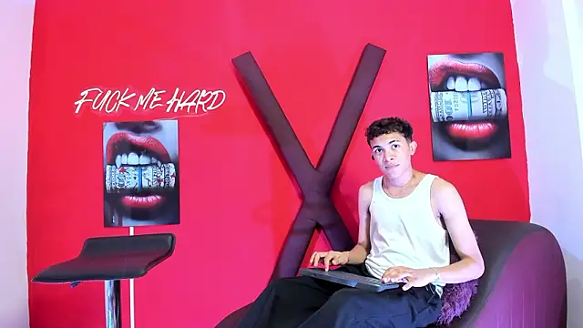 SKYN MAN online show from 03-22-26, 01:42