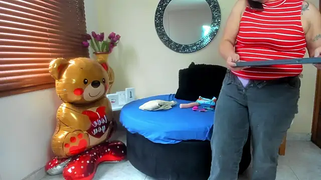 Maye Milf  online show from 03-24-26, 12:43